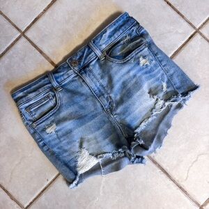American Eagle • High Waisted Shorts